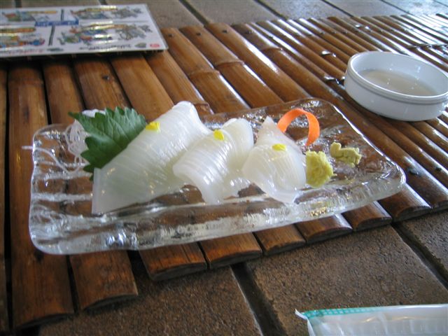 能古の島で焼蠣を食べる_a0027555_1953732.jpg