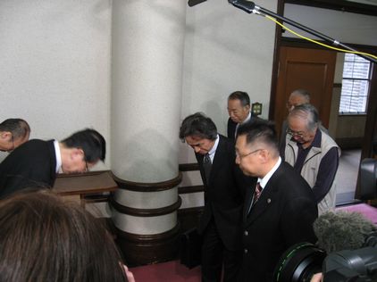 名古屋市の裏金 徹底的調査と情報公開を申し入れ_d0011701_1921949.jpg