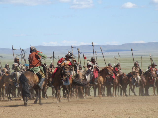 モンゴル騎馬軍団の雄姿_c0011649_13373542.jpg