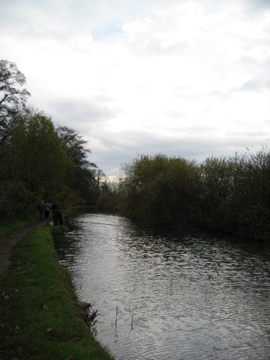 Canal walking._c0046163_4165415.jpg