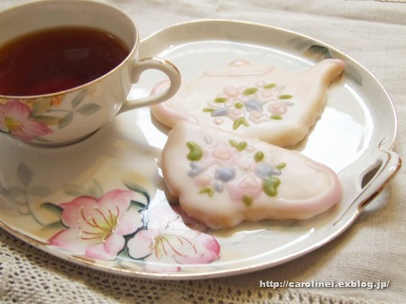 クッキーでアリスのお茶の時間を_d0025294_12295368.jpg