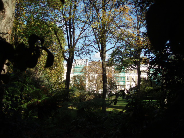 Londonはやっぱりどんより。_b0018004_11115236.jpg