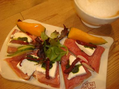 d0100880_23561931.jpg
