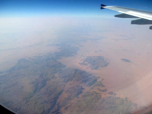 サウジアラビア上空_e0040345_9455485.jpg