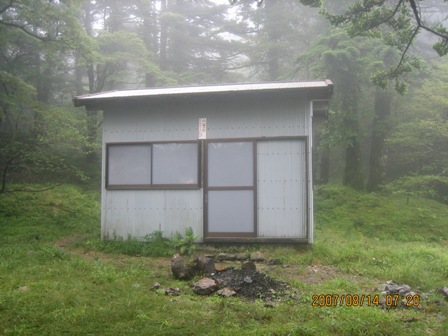 大峯奥駈道北部縦走2日目(2007.8.14)山上ガ岳(竜泉寺~行者還小屋)_c0147398_12193594.jpg