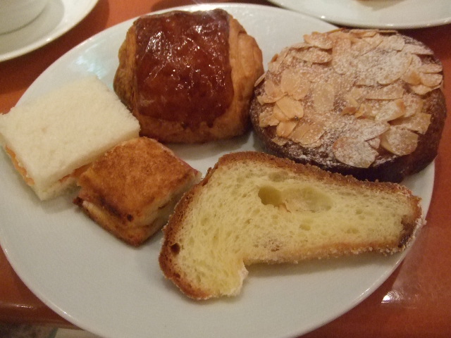 ピエール・エルメ サロン・ド・テ サンデーブランチ 2007年11月_f0076001_17414342.jpg