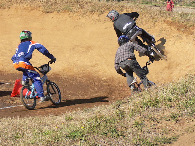 2007緑山１１月定期戦VOL5BMXエキスパートクラス予選画像垂れ流し_b0065730_21103947.jpg