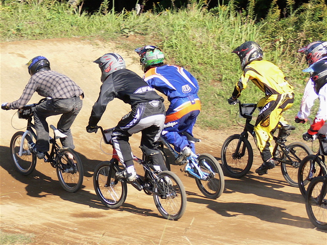 2007緑山１１月定期戦VOL5BMXエキスパートクラス予選画像垂れ流し_b0065730_2185910.jpg