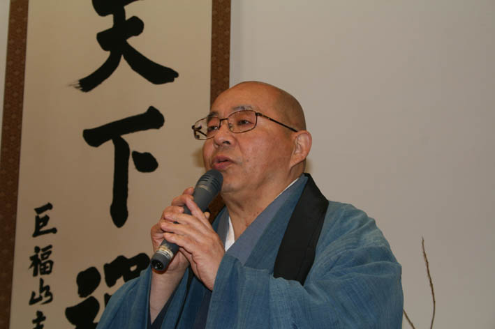 “地域デビュー”へのお誘い第４弾・詳報①お経、坐禅、法話_c0014967_1211395.jpg