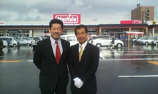 調布市議会議員 日テレ元アナウンサー 真山ゆういちさんと_d0129296_2233921.jpg