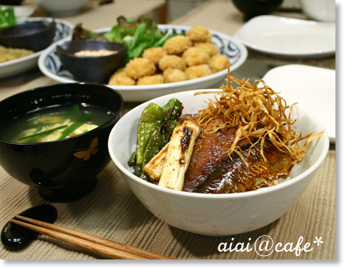 サンマの蒲焼き丼_a0056451_1562778.jpg