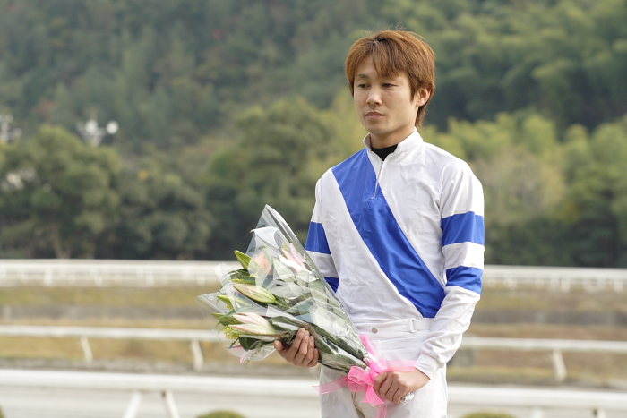 地方競馬代表騎手は、高知競馬場の赤岡修次騎手！！_a0077663_18502463.jpg