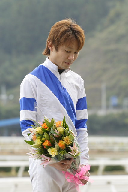 地方競馬代表騎手は、高知競馬場の赤岡修次騎手!!_a0077663_1852623.jpg