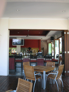d0038319_23471953.gif