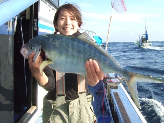 八丈島にて高級魚♪　爆釣～♪(^O^)／_f0033986_1744658.jpg