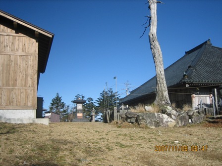 大峰山系狼平~洞川縦走3日目(2007.11.8)_c0147398_032848.jpg