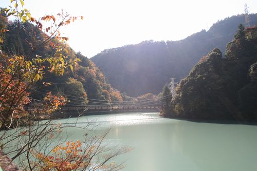 駅前の風景_a0078363_125371.jpg