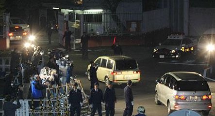 守屋逮捕の法理 - 接待ゴルフの賄賂認定と「身分なき共犯」_b0087409_139297.jpg