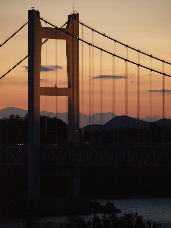 夕景　12月1日　瀬戸大橋_c0021726_23561814.jpg