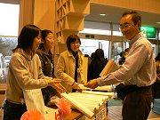 すごい盛況!ものがたりフェスティバル_f0019247_2122035.jpg
