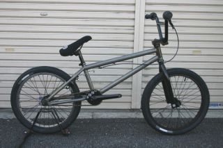 Hoffman bike Loyality VI : CAVE WAREHOUSE [BMX