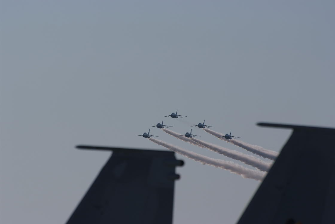 新田原基地創立記念航空祭  　曲技飛行_c0005030_1018527.jpg