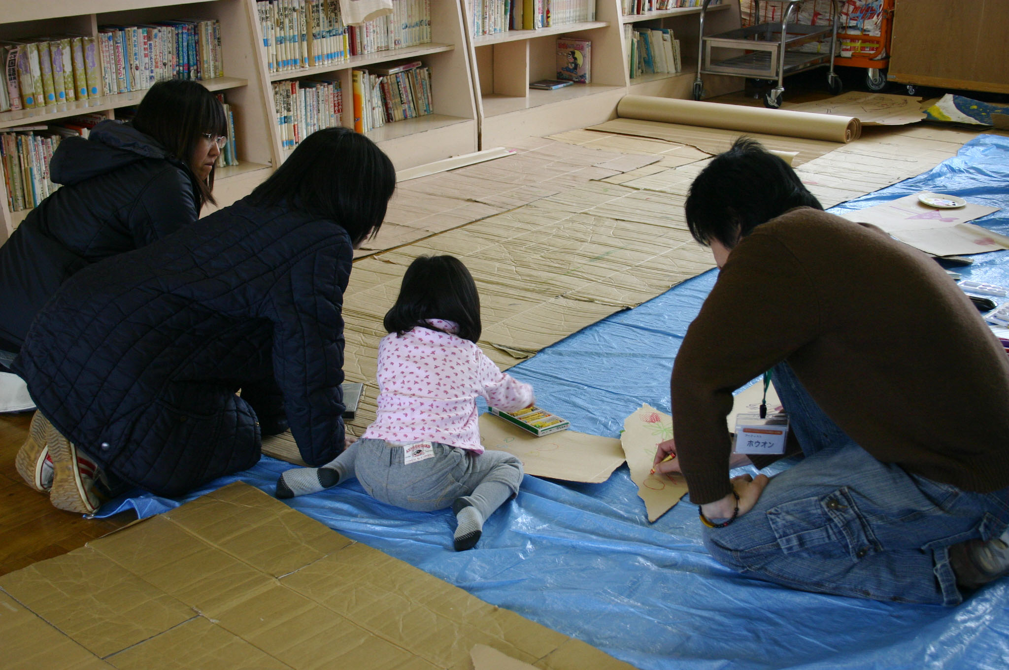 2007年12月5日(水) 「学校の中に洞窟があるなんて!」_a0062127_650328.jpg