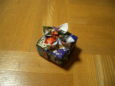 少し小さい”がくぶち四角箱－１”と”がくぶち四角箱に入れる飾り”の作成。_b0035506_198541.jpg