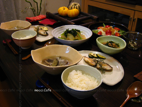 ふたりごはん。　＊サワラの塩焼き・ローズマリー風味＊冬瓜の和風カレー炒め＊ジャガイモサラダ　など。_d0131523_22533533.jpg