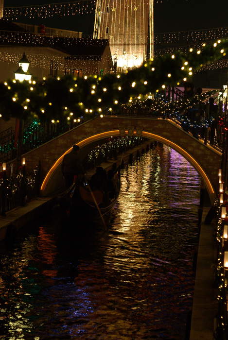 イタリア村クリスマスイルミネーション_c0136330_1821563.jpg