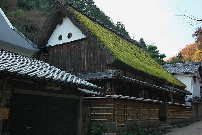 嵯峨野・町並み保存地区を歩く_d0069495_21341293.jpg