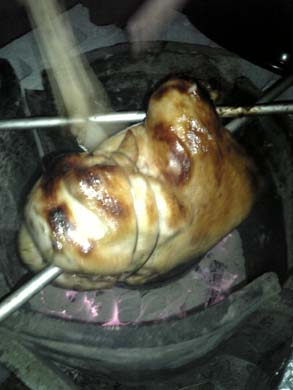 仔豚、丸焼きの会_b0118001_23524745.jpg