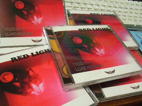 RED LIGHT、欧州限定盤の紹介。_c0145458_051068.jpg