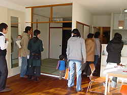 内覧会の様子_d0031378_7151854.jpg