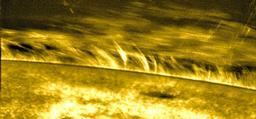 ★観測衛星「ひので」を使い太陽コロナ超高温の謎に迫る(ﾟﾟ;_a0028694_7153154.jpg