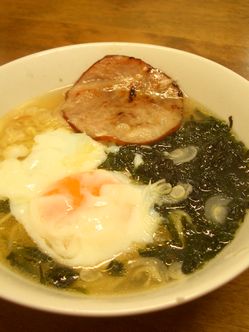 月見塩ラーメン_e0013727_21195184.jpg