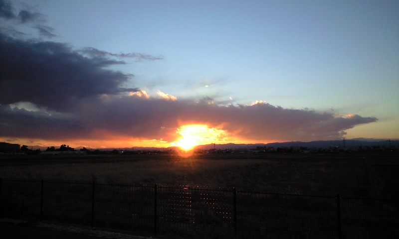 金曜日の夕日_d0080906_2143279.jpg