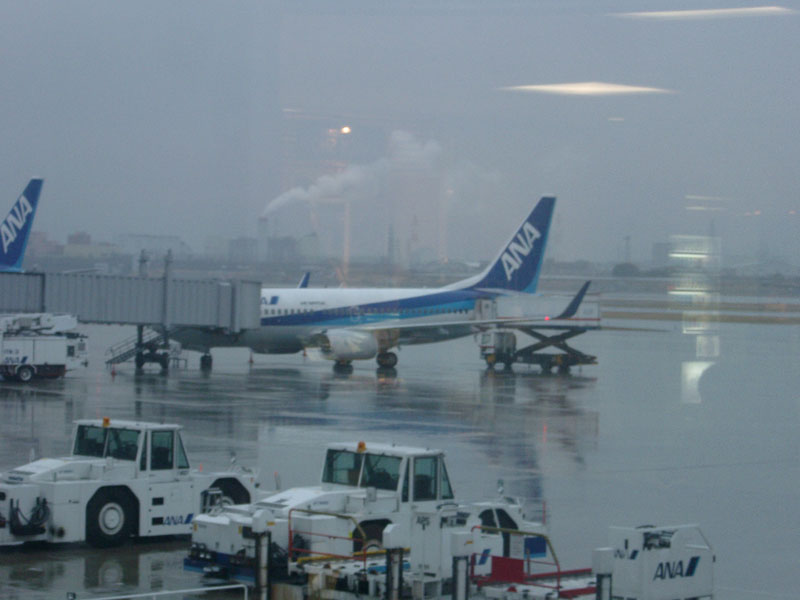 ＮＨ２４　ボーイング７７７－２００　ＩＴＭ－ＨＮＤ_f0050302_10295290.jpg