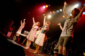 11.11ライブレポがアップされました!_a0087471_15292659.jpg