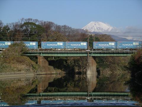 e0094492_2217225.jpg