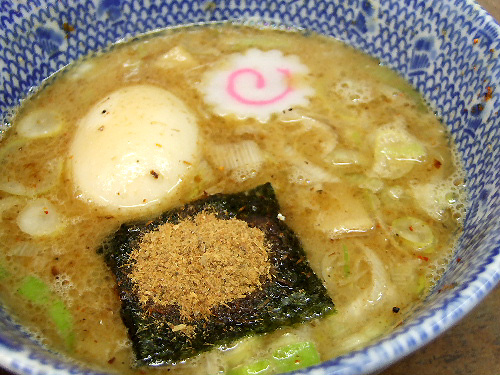 「大崎 六厘舎のつけめん」_a0000029_1871173.jpg
