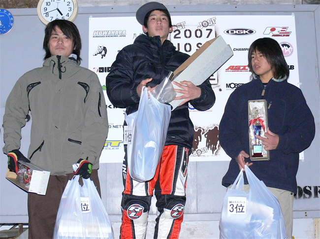 2007緑山ファイナルレースVOL6BMXエキスパートクラス決勝画像垂れ流し_b0065730_1914222.jpg