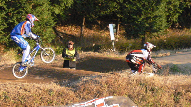 2007緑山ファイナルレースVOL6BMXエキスパートクラス決勝画像垂れ流し_b0065730_195911.jpg