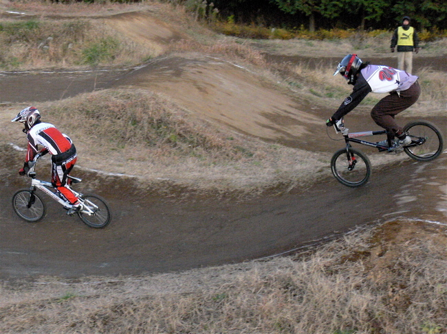 2007緑山ファイナルレースVOL6BMXエキスパートクラス決勝画像垂れ流し_b0065730_1992099.jpg