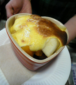 これからの季節にぴったりのフルーツグラタン_a0017350_23455265.jpg