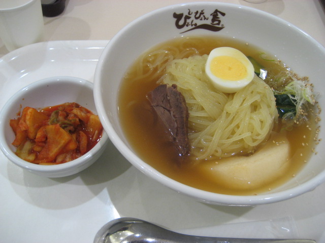 ぴょんぴょん舎の盛岡冷麺(別辛)@ラゾーナ川崎プラザ_b0042308_0473256.jpg