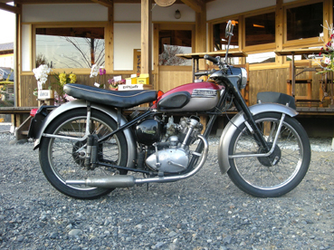 triumph t20 タイガーカブ トライアンフ シリンダーヘッド 欠けあり triumph t20 タイガーカブ トライアンフ シリンダーヘッド 欠けあり