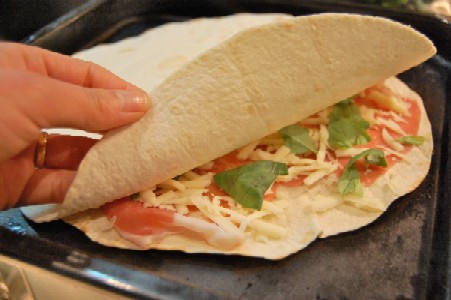 お味100%お味保障つき!生ハムとチーズのカリカリ焼き♪_d0104926_6553911.jpg