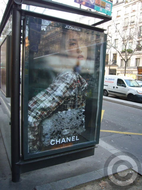 ■街角の広告（パリ）_a0008105_10245013.jpg