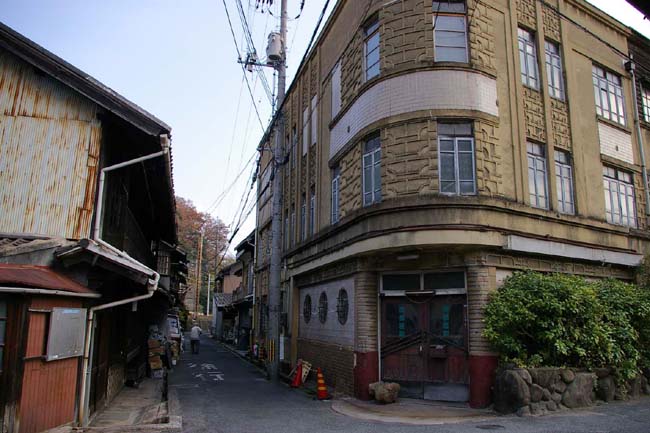 旧医院の洋風建築_f0130879_23101357.jpg